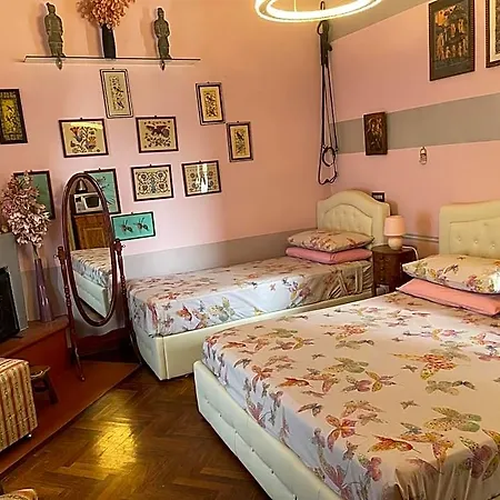 Les Fleurettes Bed & Breakfast 3*